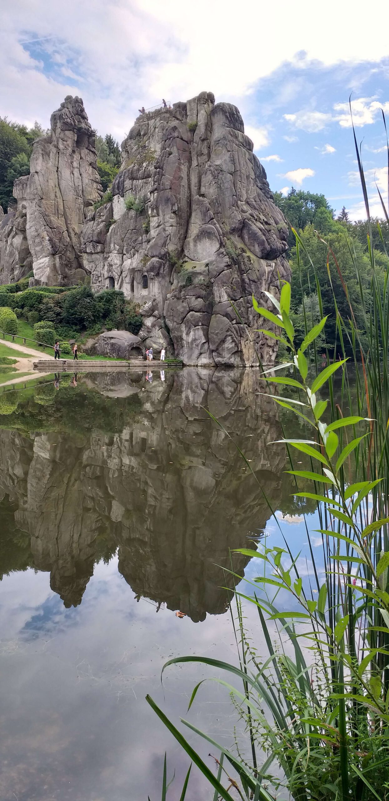 Die Externsteine, ein uralter Sonnentempel im neuen Licht