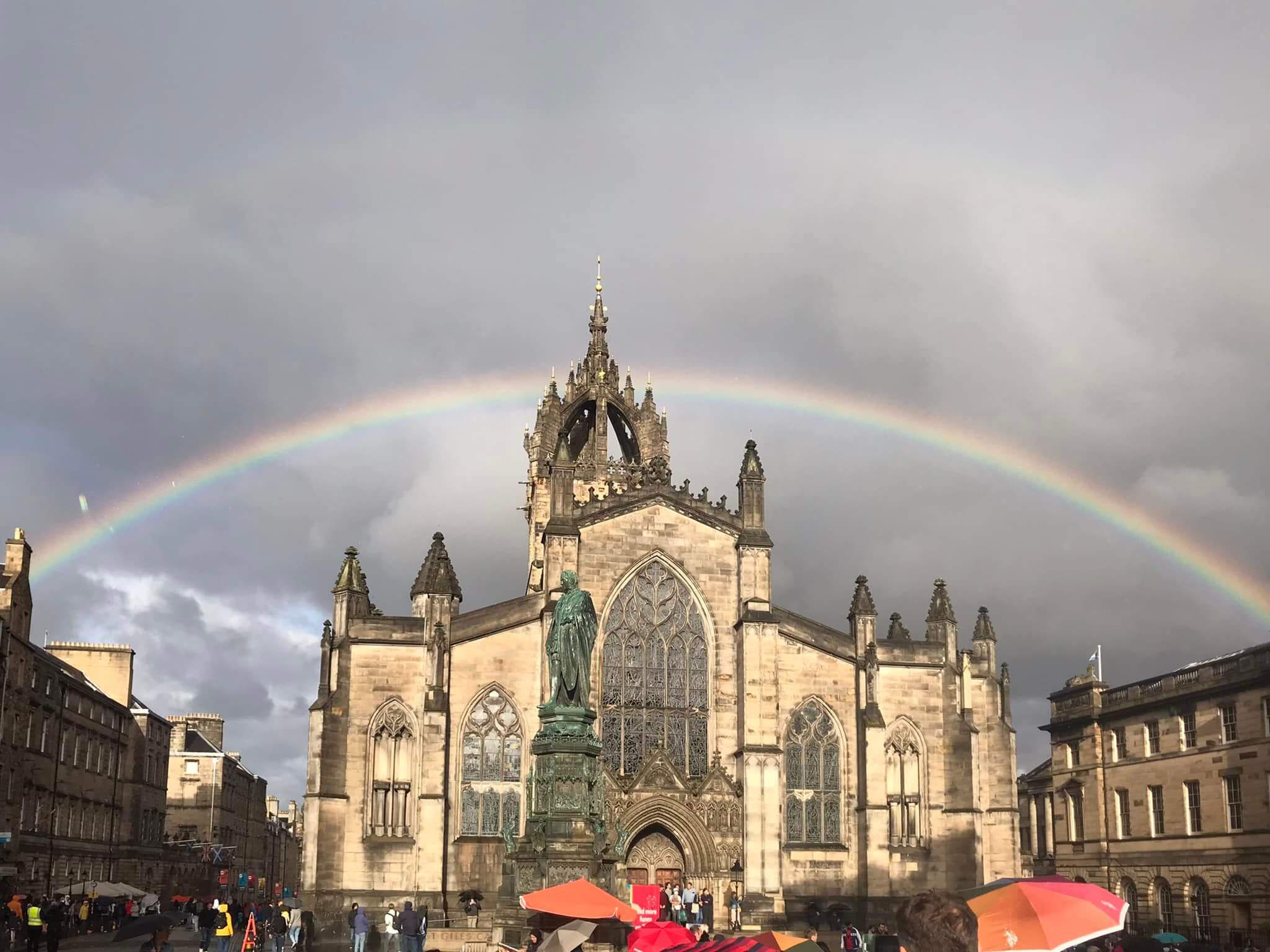 Edinburgh: ein besonderer Landschaftstempel im europäischen System